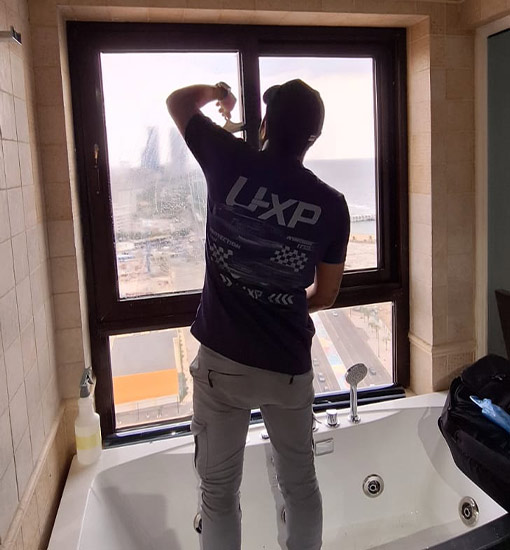 عزل حراري للزجاج ونوافذ المباني